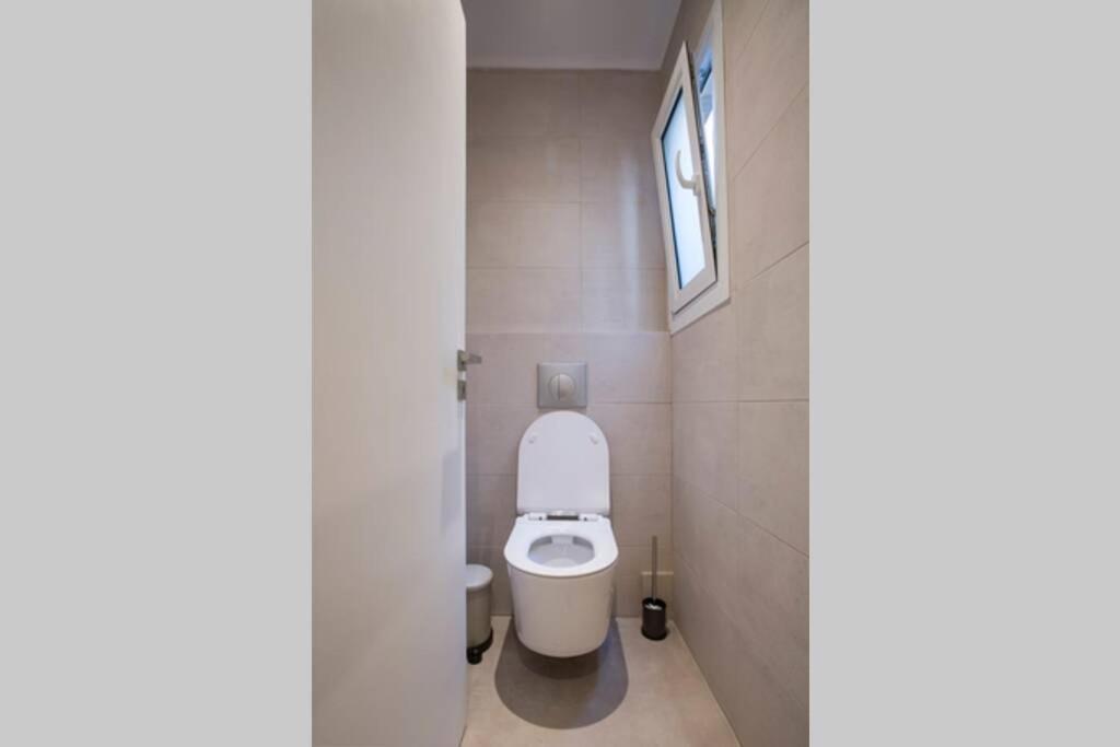 City Center Modern Renovated Apartment أثينا المظهر الخارجي الصورة
