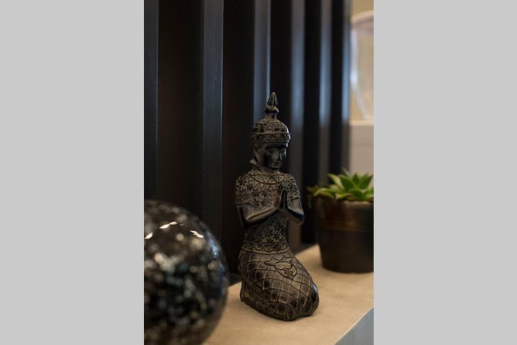 City Center Modern Renovated Apartment أثينا المظهر الخارجي الصورة