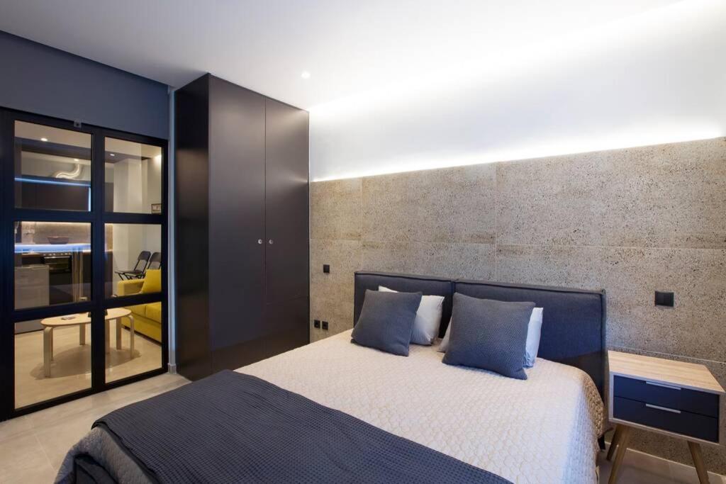 City Center Modern Renovated Apartment أثينا المظهر الخارجي الصورة